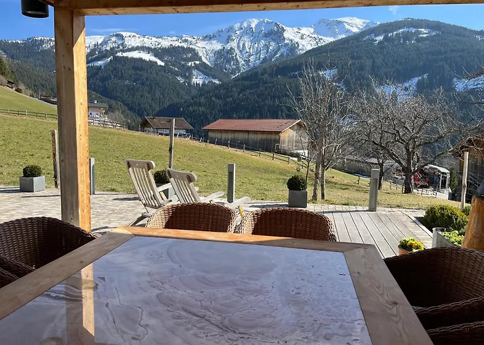 Mit Bergblick & Sauna * Pill