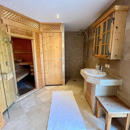 Mit Bergblick & Sauna Feriehus *